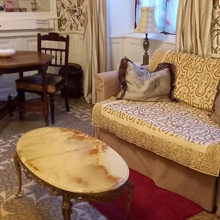 13 Bohemian Bienvenue B&B Pontrieux Екстер'єр фото